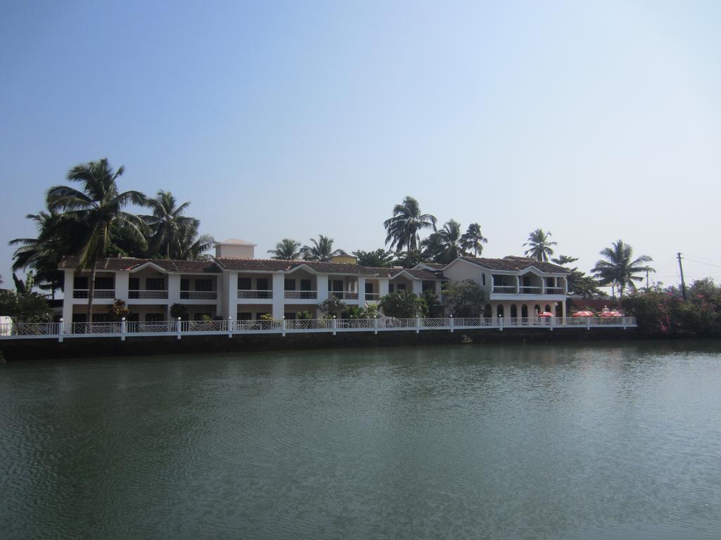 Hotel Riverside Baga Exterior photo